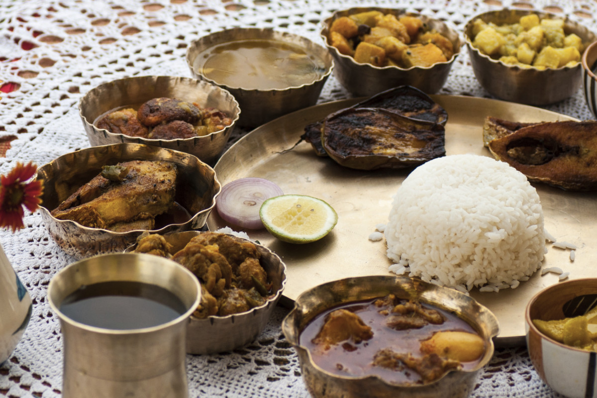 You are currently viewing West Bengal Cuisine: A Symphony of Flavors