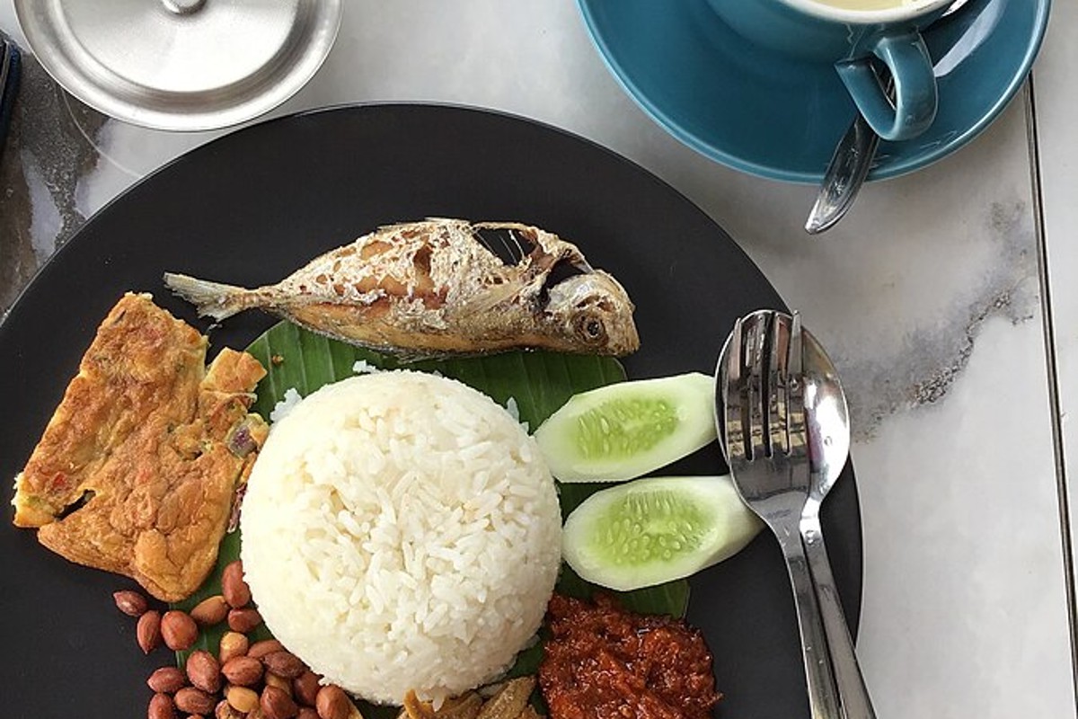 Read more about the article A Culinary Adventure in Malaysia: Must-Try Dishes to Tantalize Your Taste Buds